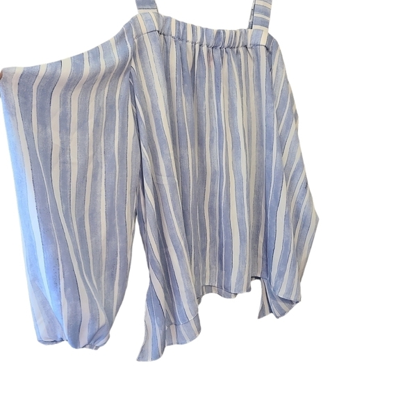 Vince  Camuto blue white stripes cold shoulder top blouse spaghetti strap - Picture 3 of 11
